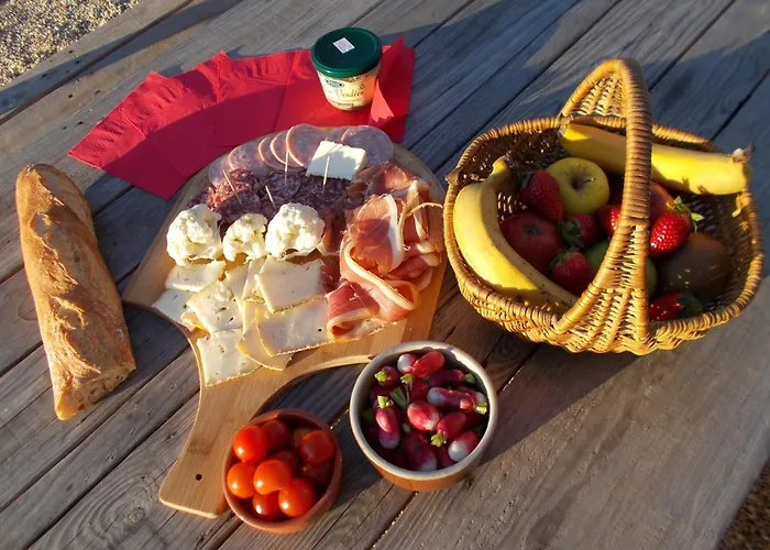 Terre Et Eau - Avec Complementaire Nyaraló